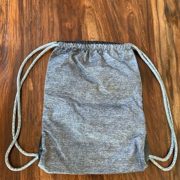 Adidas Sport Bag Training Pack Backpack Pull String Purple/Black/Grey 17” By 12” - Picture 5 of 6